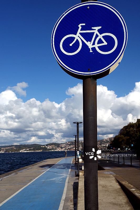自行车道及标志图片素材
