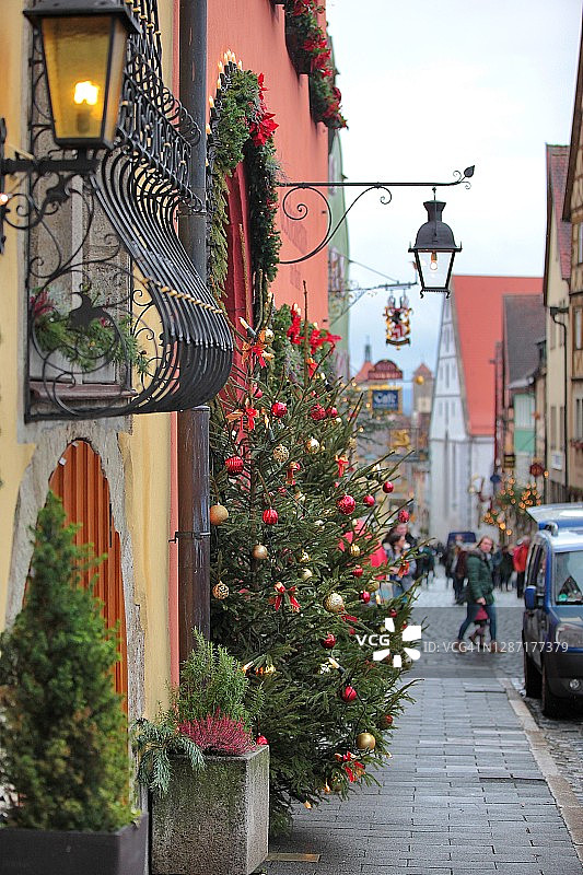 风景如画的德国中世纪老城在圣诞节季节。图片素材