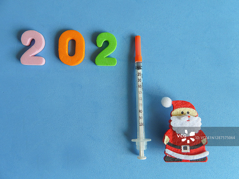 新冠肺炎疫苗接种期间的圣诞节图片素材