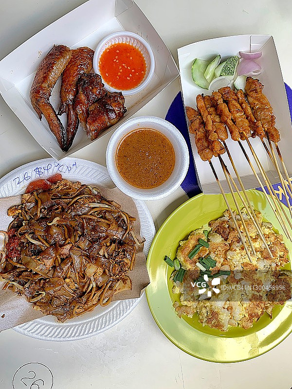 上图是新加坡著名的小贩菜肴。图片素材
