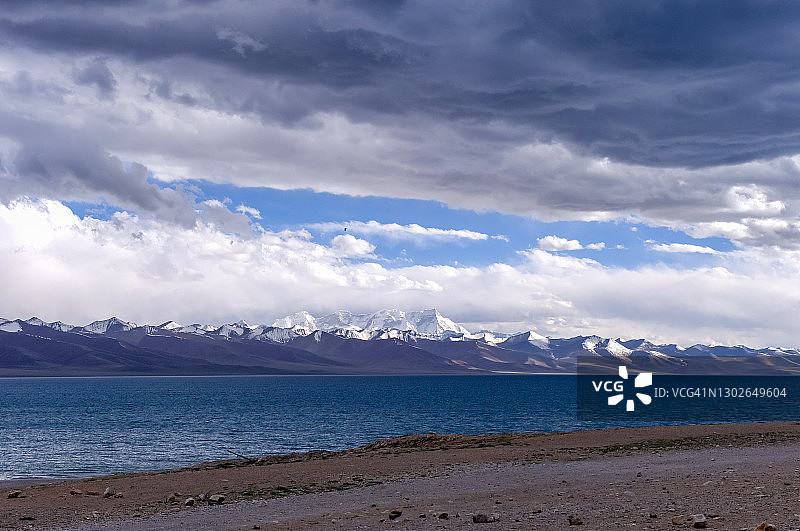 中国西藏自治区纳木错湖的景色图片素材