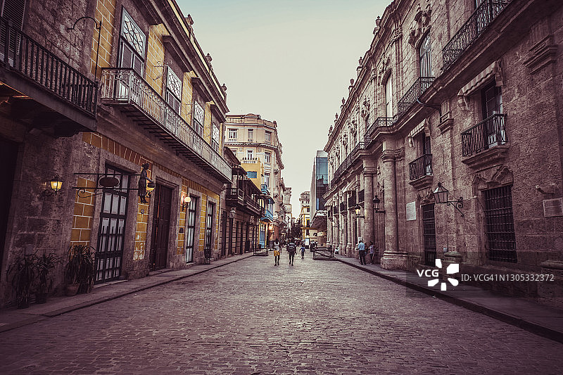 古巴哈瓦那美丽的鹅卵石街道图片素材