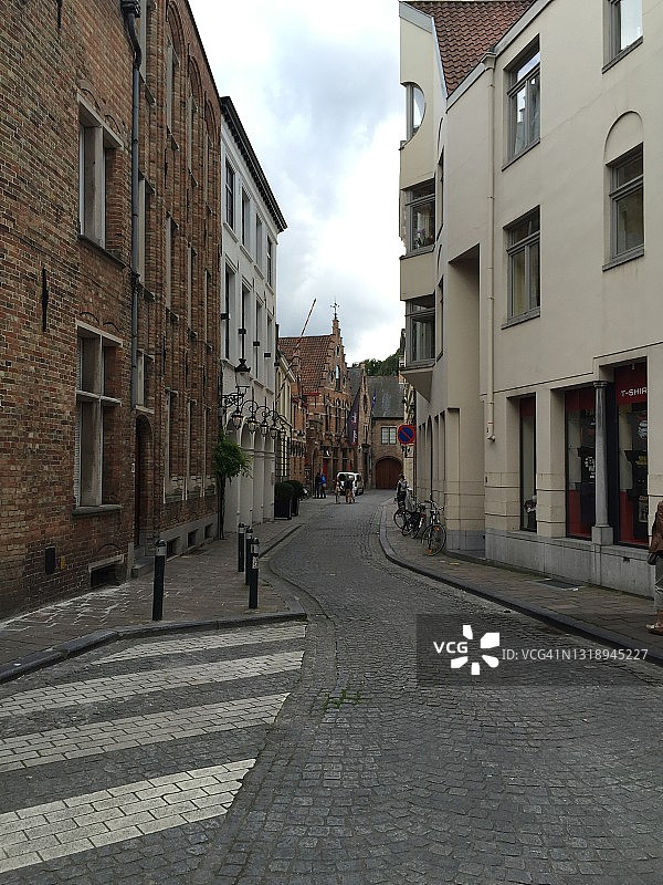 比利时布鲁日市中心的一条街图片素材