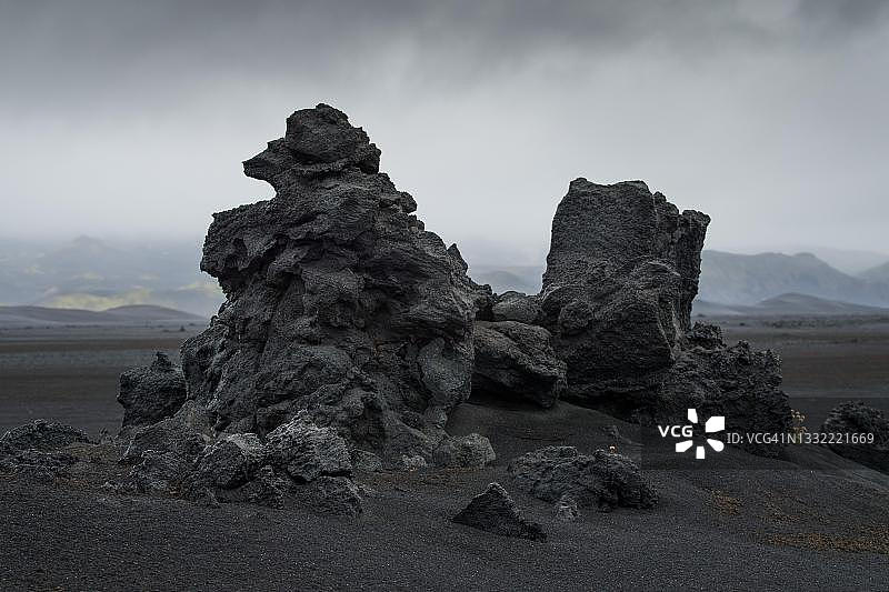 熔岩雕塑，靠近Veidivoetn，黑色熔岩沙漠，冰岛高地图片素材