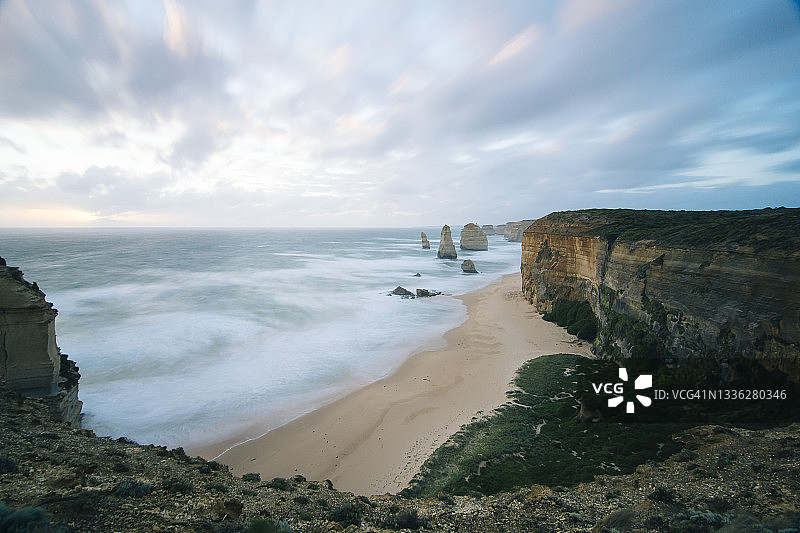 澳大利亚大洋路，十二使徒海岸线的标志性景观图片素材