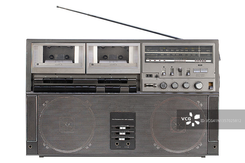 复古便携式立体声立体声收录机从80年代孤立的白色背景。图片素材