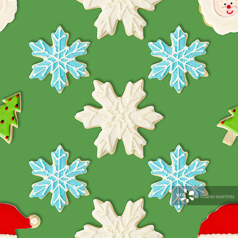圣诞树，圣诞老人，蓝色和白色雪花:圣诞饼干重复图案背景墙纸图片素材