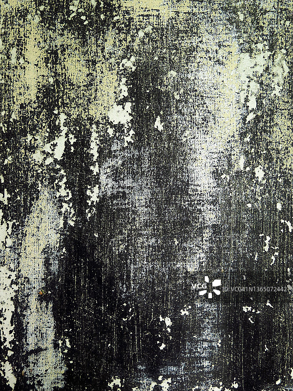 伦敦一堵锈迹斑斑的混凝土墙上积着黑色的灰尘图片素材