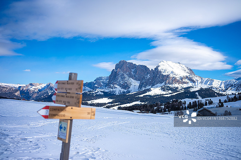 塞西尔，西尔在冬天的风景区。意大利的阿尔卑斯山脉图片素材