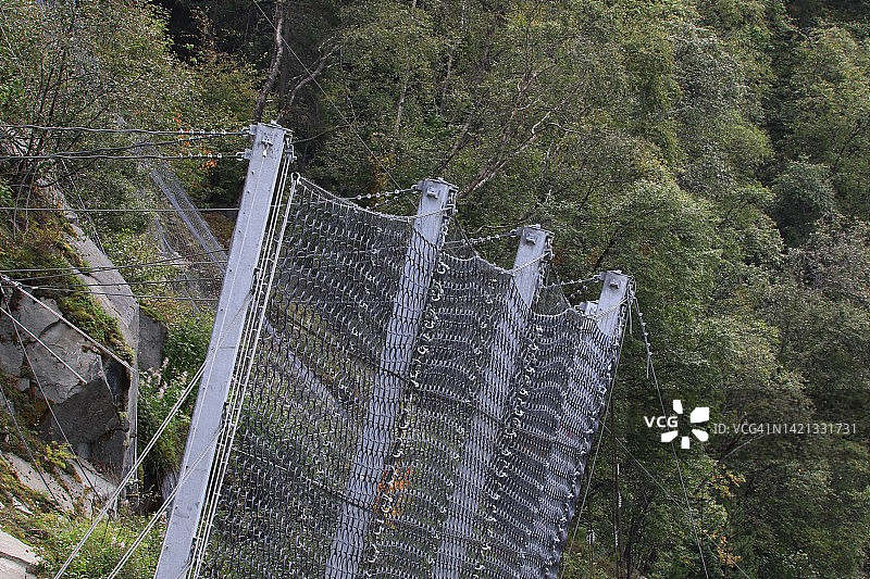 岩崩防护屏障和围栏图片素材