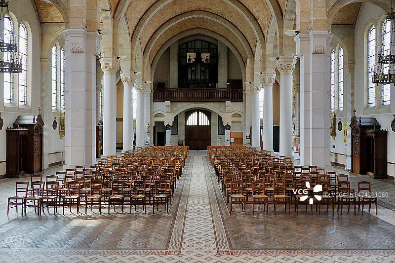 法国库洛米耶的空教堂图片素材