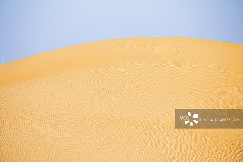 饱满的画幅质感，沙漠橘色沙带线条波纹图片素材