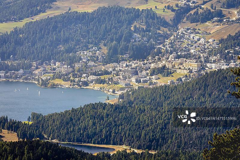 圣莫里茨和湖泊景观，从Muottas Muragl，恩加丁山谷，格劳宾登，瑞士阿尔卑斯山图片素材