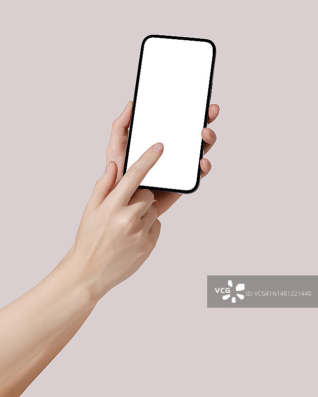 女性的手使用智能手机的空白触摸屏。模型图片素材