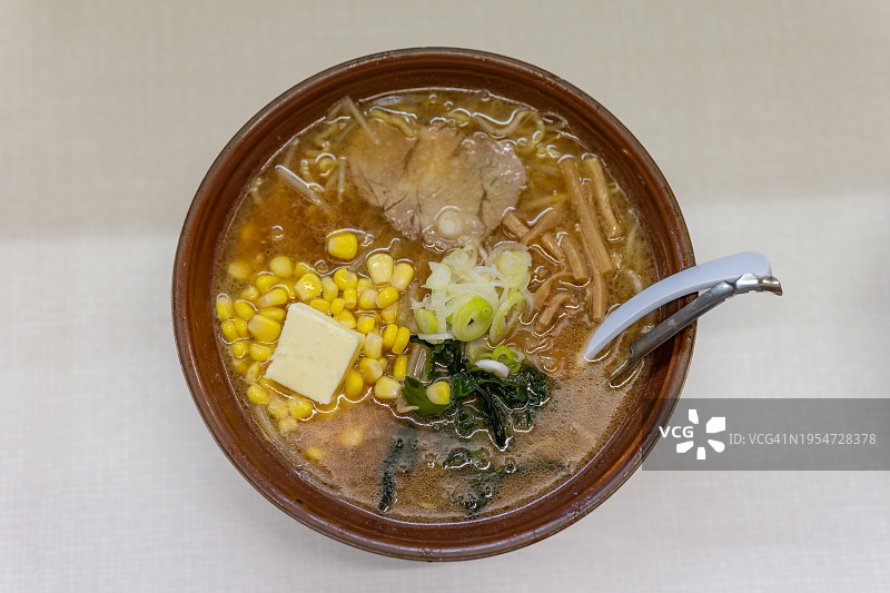 札幌味增拉面，黄油和甜玉米，产自日本北海道图片素材
