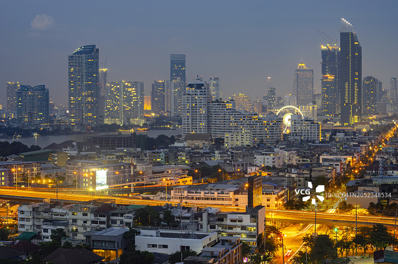 夜景曼谷城市景观现代摩天大楼图片素材