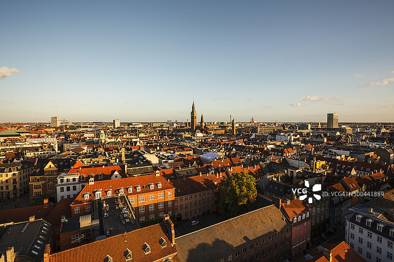 日落时分的哥本哈根天际线图片素材