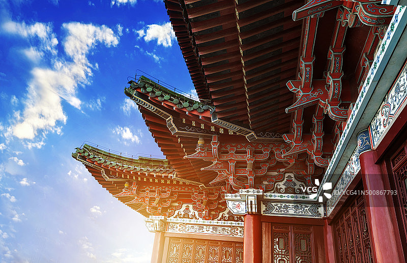 蓝天白云，中国古代建筑:园林。图片素材