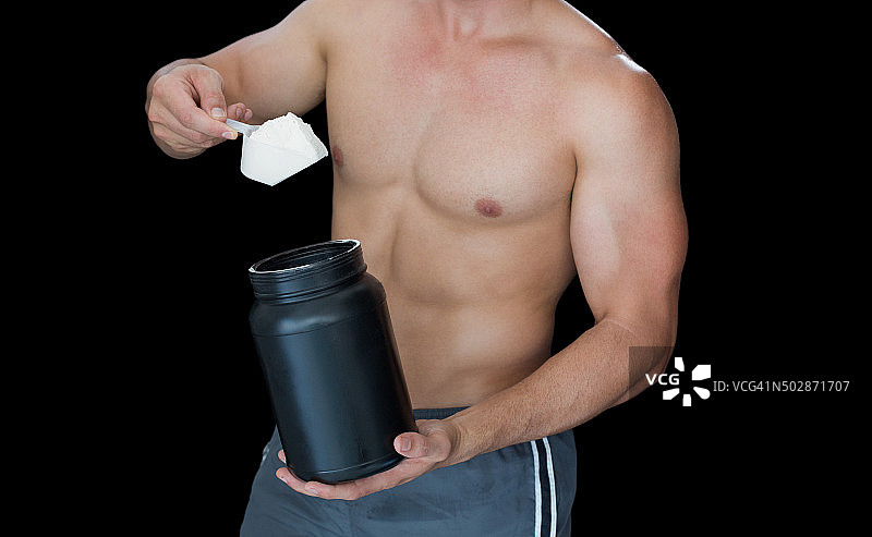 肌肉男舀蛋白质粉图片素材