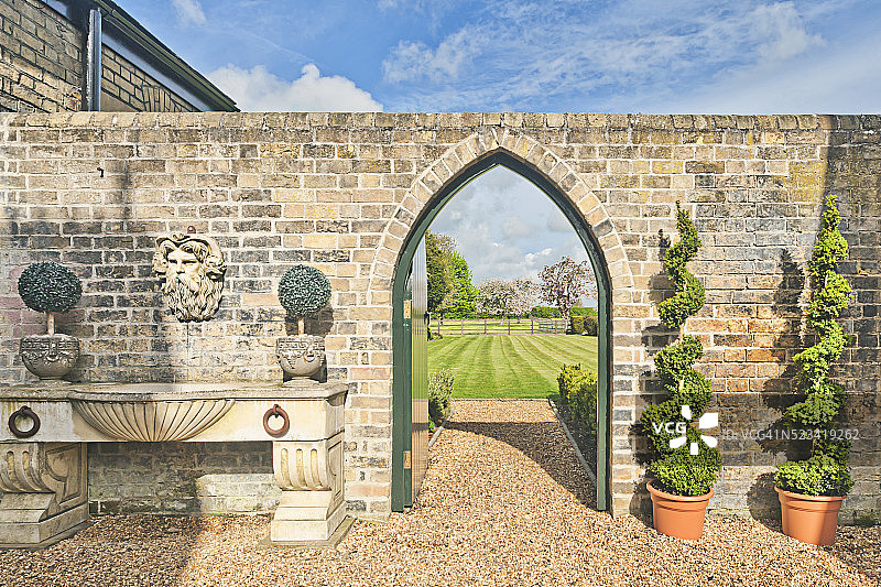 英国碧桂园的门拱图片素材