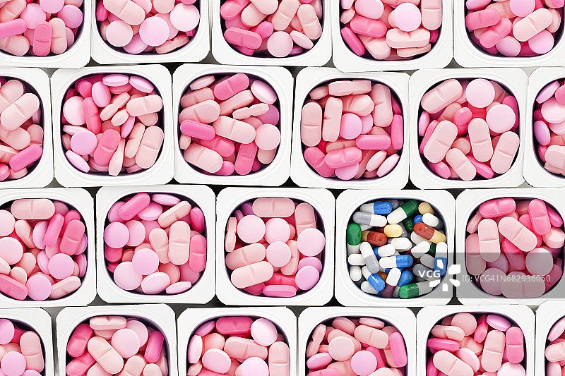 粉色药丸和胶囊图片素材