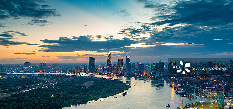 美丽的日落胡志明市天际线图片素材