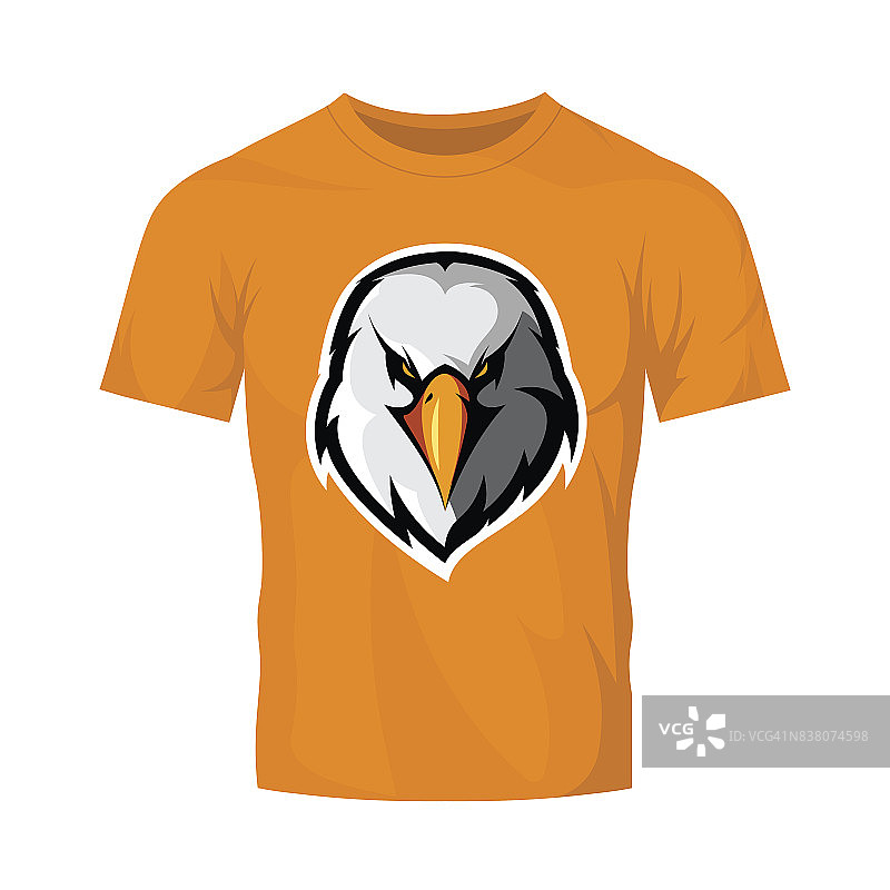 狂怒鹰头运动俱乐部矢量标志概念孤立在橙色t恤模型。图片素材
