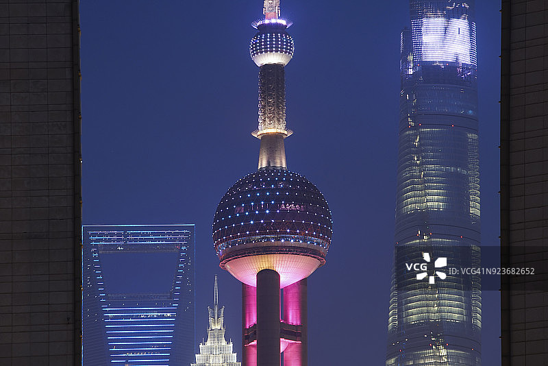 上海城市四大名楼:东方明珠塔、上海塔、金茂国际金融中心图片素材