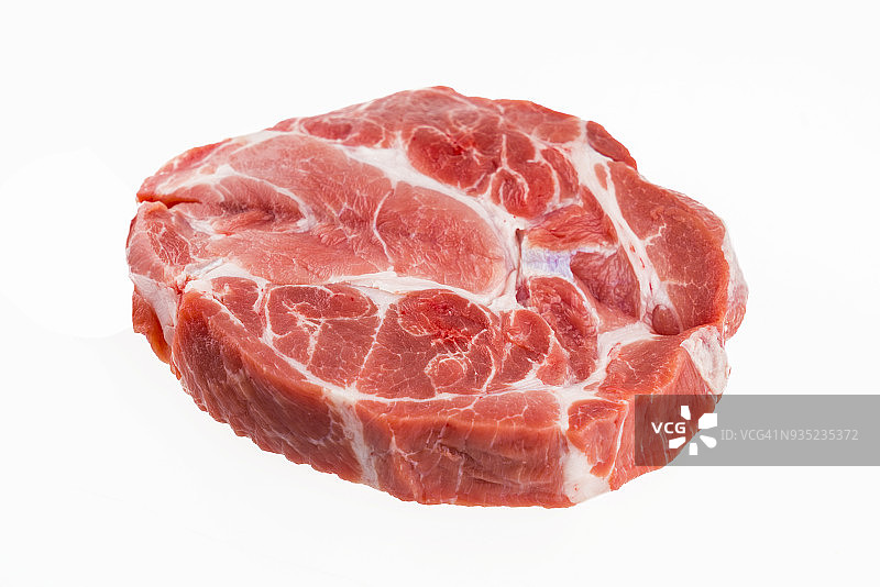生猪肉排，白色背景图片素材