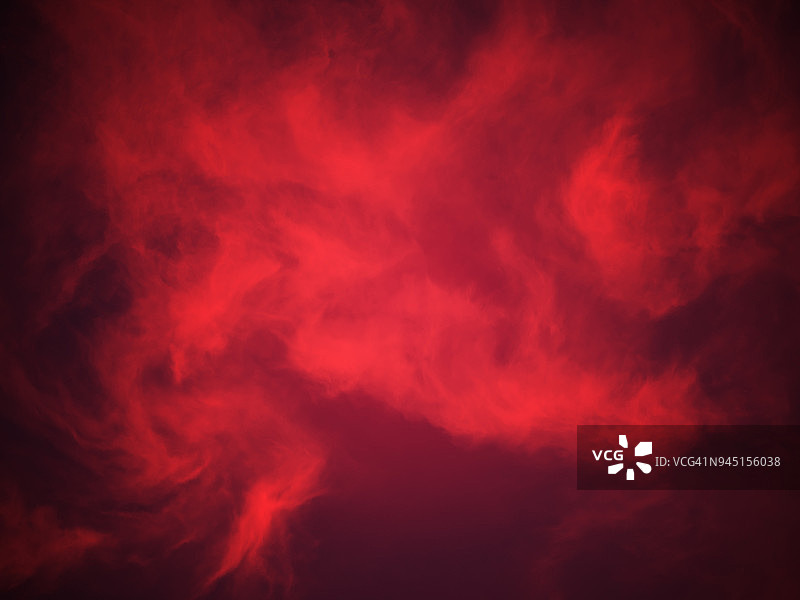 背景的形式和抽象的数字烟和蒸汽的颜色在一个红色和黑色的背景。图片素材