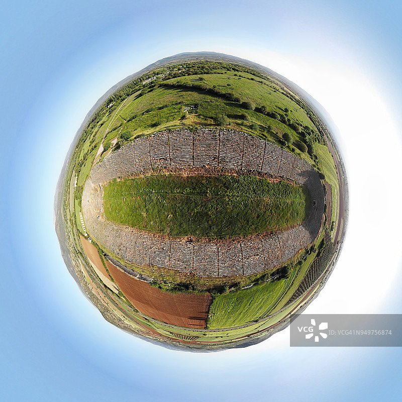 360度球面和鸟瞰图雄伟体育场的Aphrodisias，土耳其图片素材