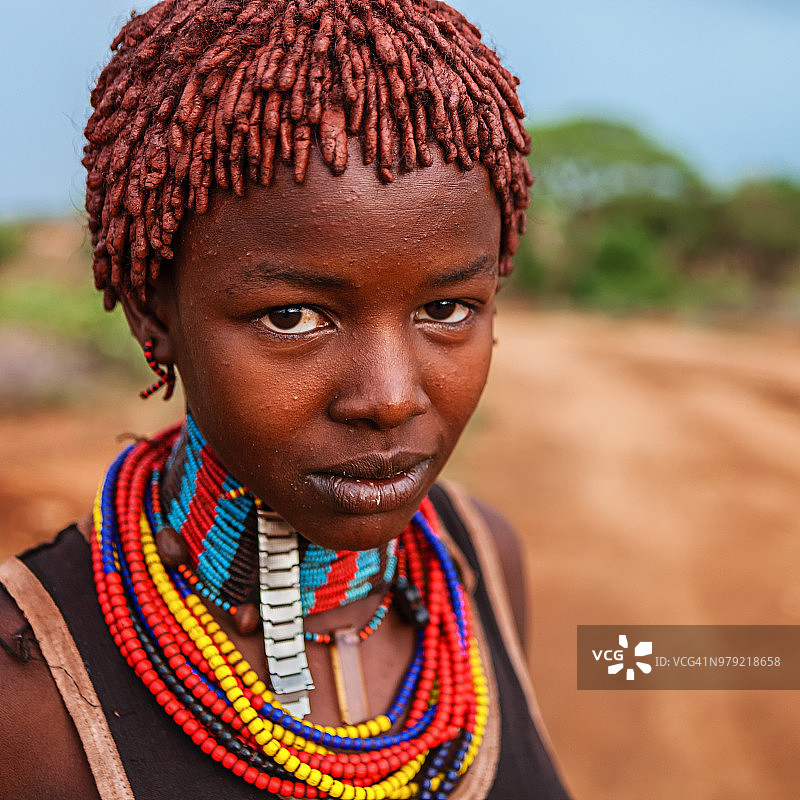 来自非洲埃塞俄比亚Hamer部落的妇女肖像图片素材