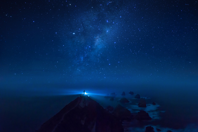 新西兰南岛努盖特角灯塔星空图片下载