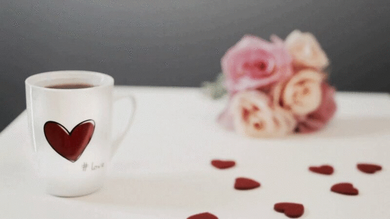 心形和花朵的咖啡图片下载
