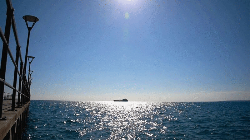 船在海上图片下载
