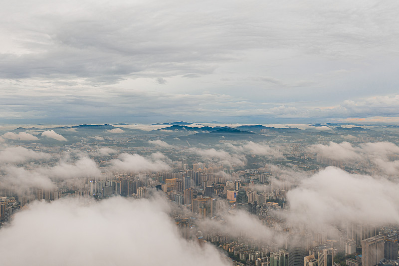 航拍，广州，平流雾日落城市风光，壁纸天空，建筑，天河珠江新城图片素材