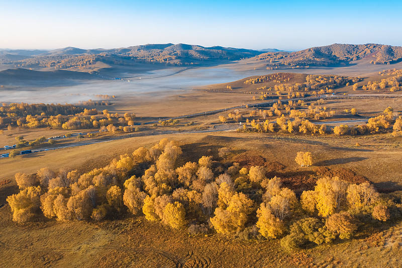 秋天乌兰布统大草原的日出图片下载