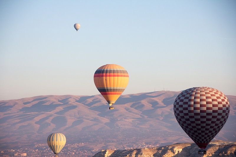 卡帕多奇亚的热气球图片下载