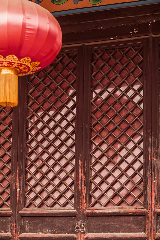 中国宝塔的门和红灯笼，山西省，中国图片下载