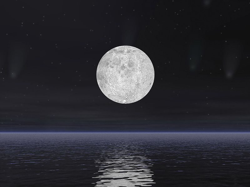 美丽的满月在一个黑暗的夜晚，星星和彗星在海洋上空。图片下载