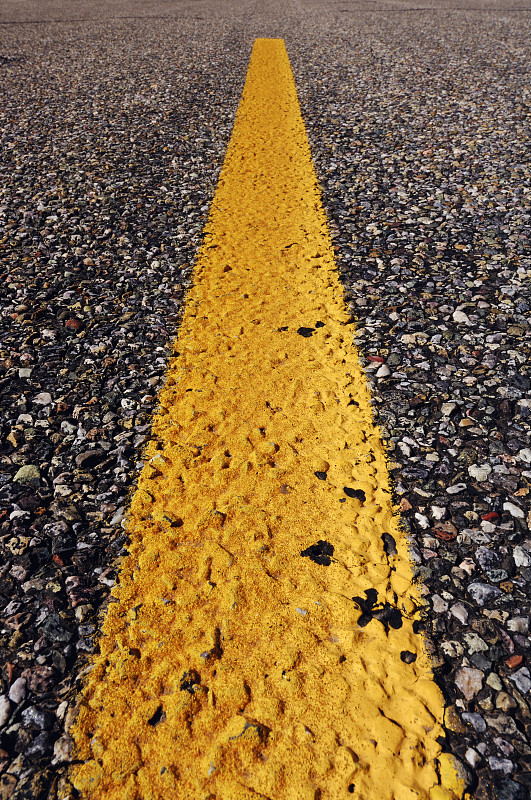 道路黄色条纹图片素材