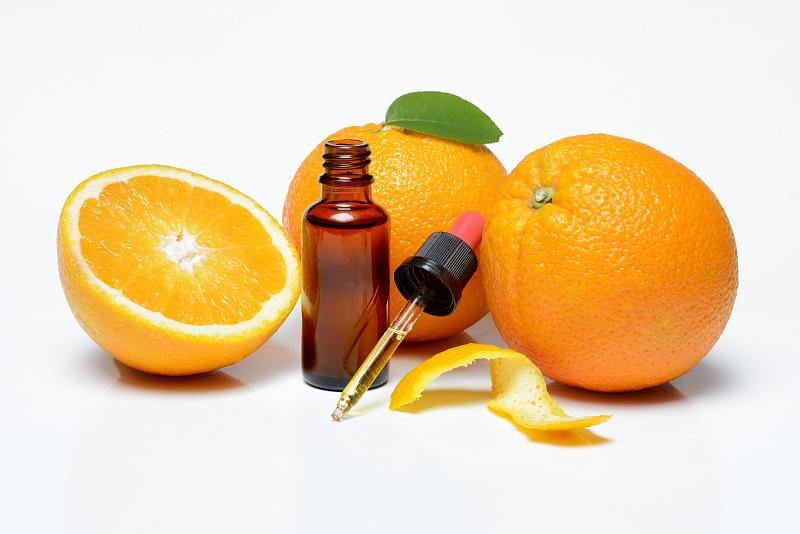 柳橙，带皮对半，柳橙油，吸管装瓶，德国图片素材