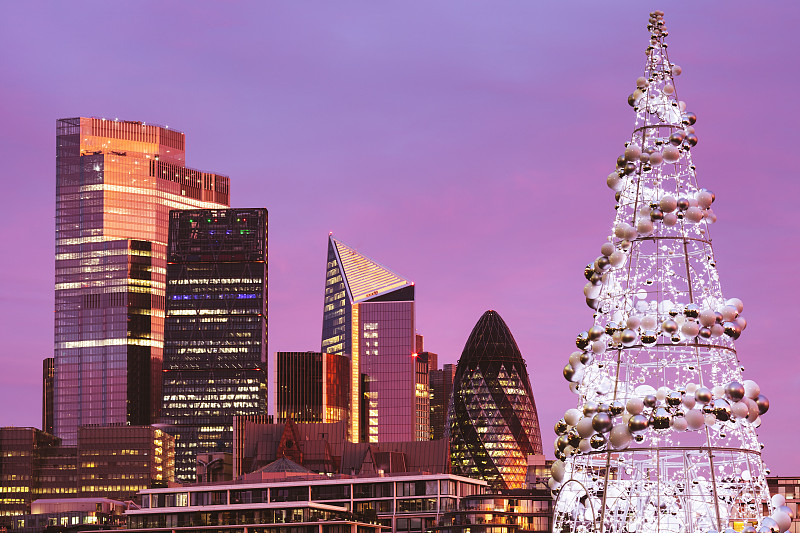 圣诞期间的伦敦城市天际线图片下载