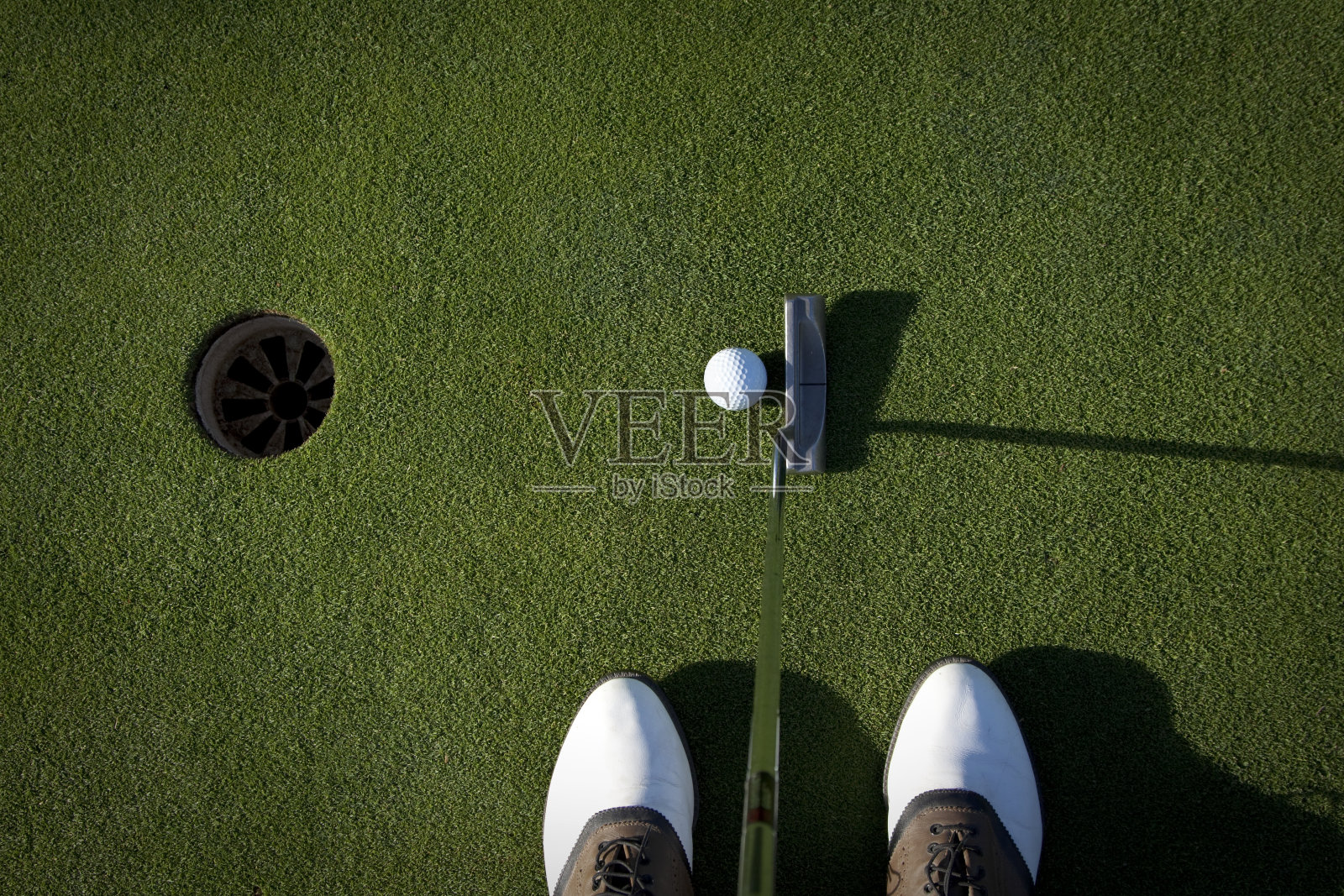 高尔夫球手眼中的推杆照片摄影图片