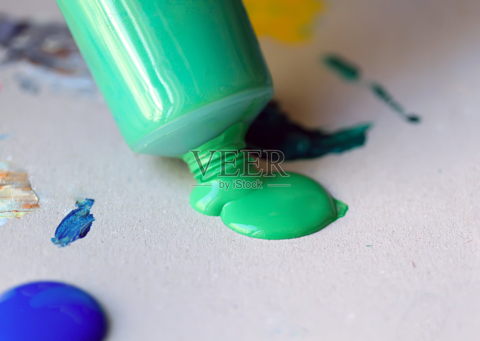 绿色丙烯酸管插画图片素材