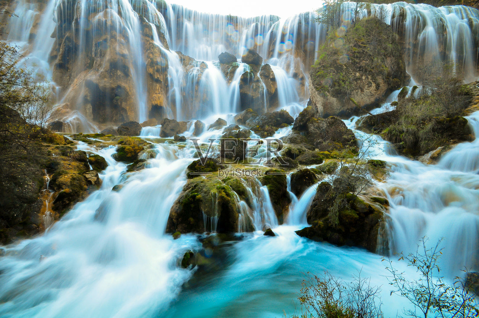 中国九寨沟国家公园的瀑布照片摄影图片