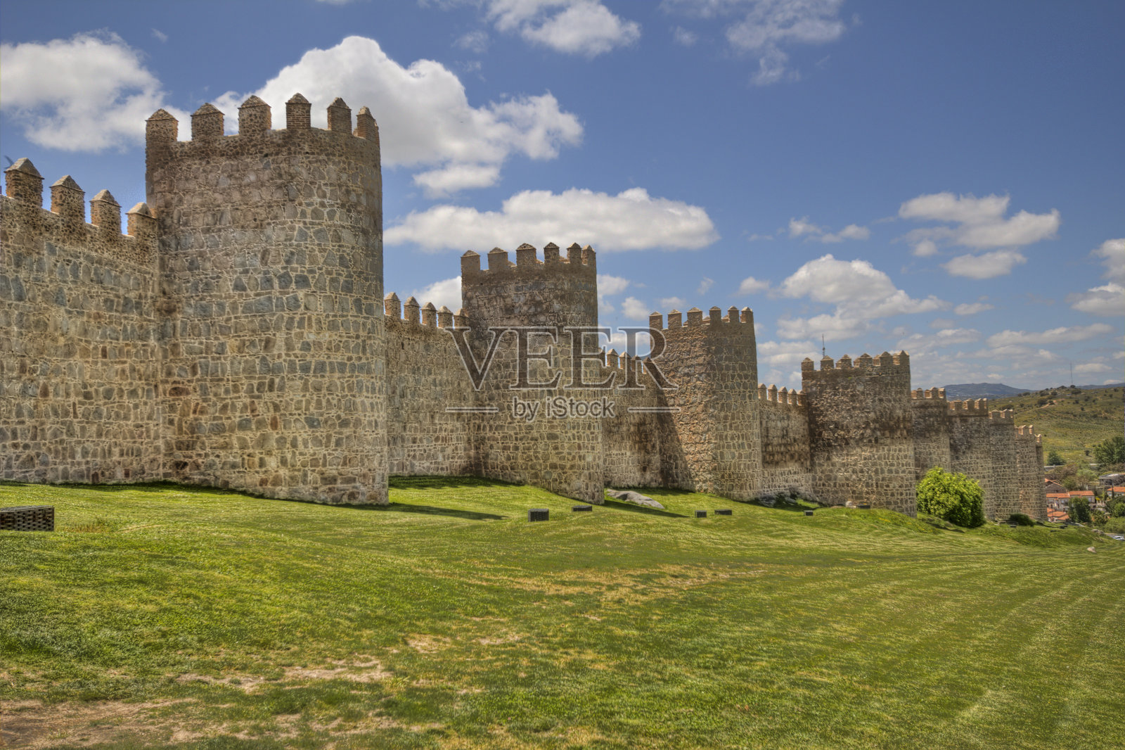 西班牙阿维拉古城的城墙照片摄影图片