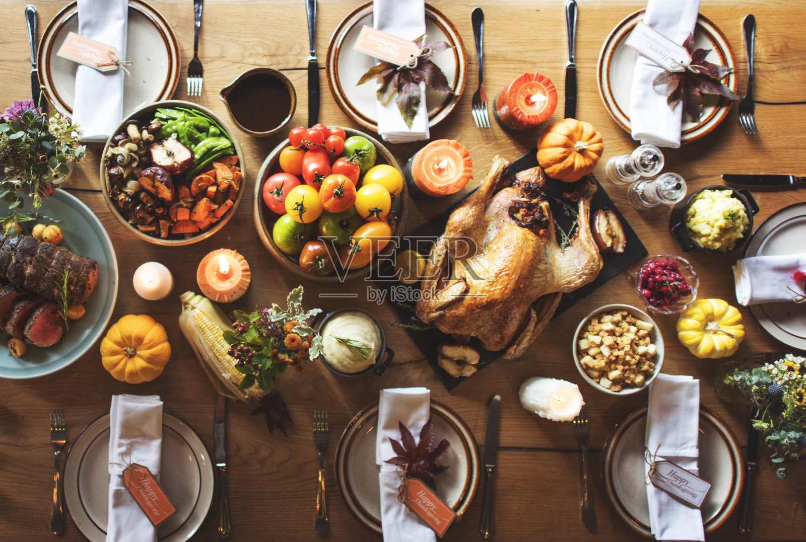 感恩节庆祝传统晚餐餐桌设置概念照片摄影图片