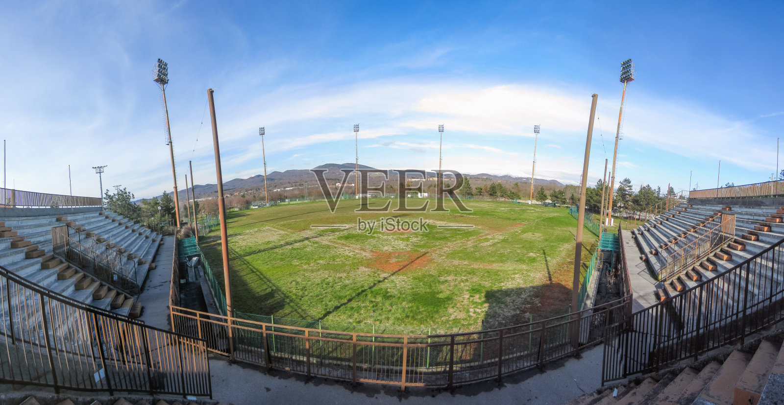 老废弃的棒球场全景照片摄影图片