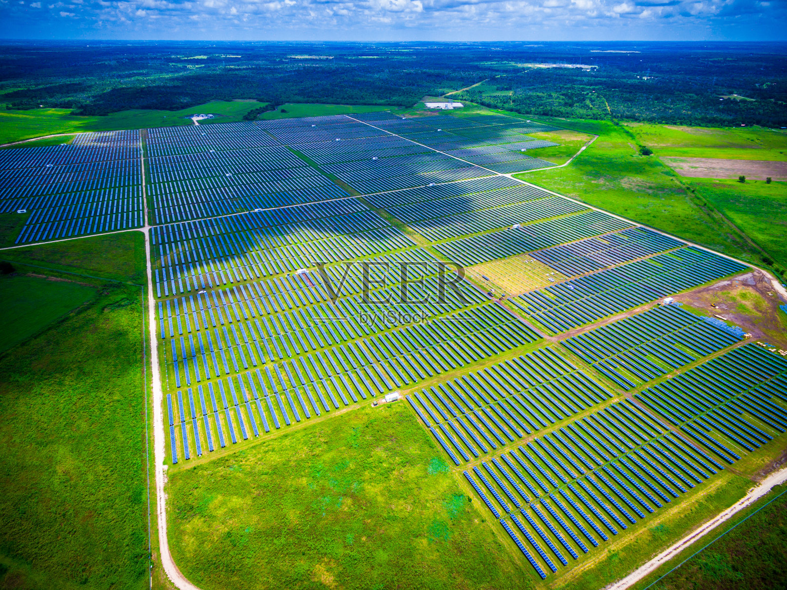 太阳能夏季阳光太阳能电池板发电厂照片摄影图片